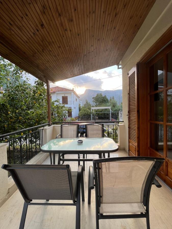 Villa Lemon Tree House Leonídion Esterno foto